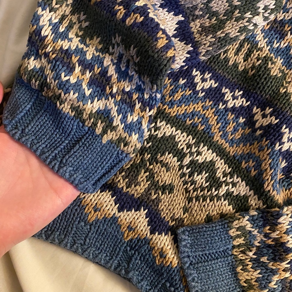 Sweater - Picture 5 of 9